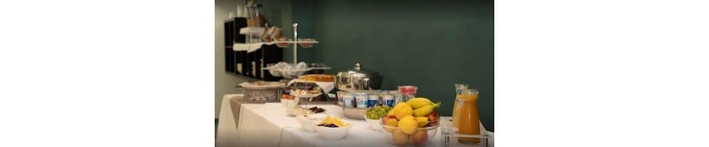 Hotel Bulla Regia Fontane Bianche Bagian luar foto