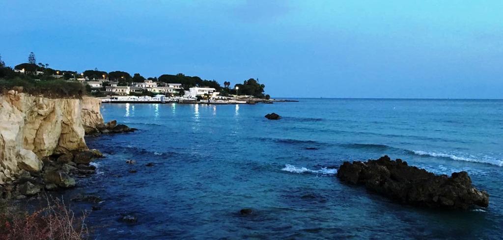 Hotel Bulla Regia Fontane Bianche Bagian luar foto