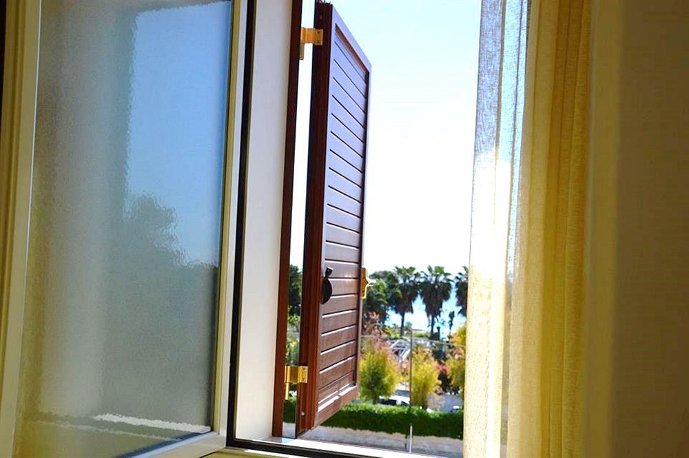 Hotel Bulla Regia Fontane Bianche Bagian luar foto
