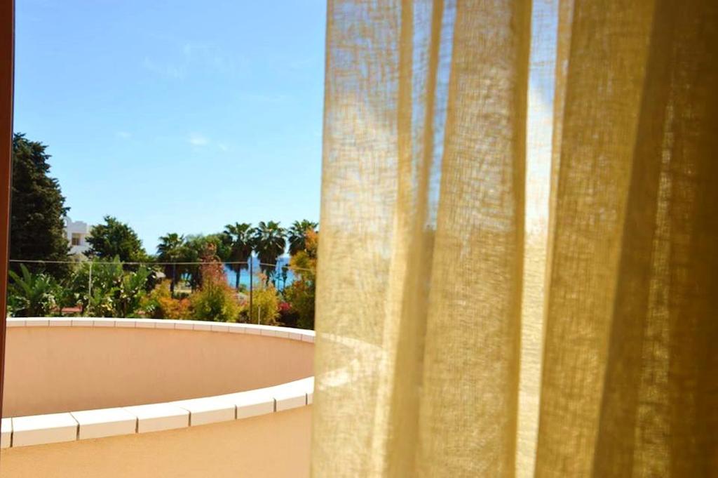 Hotel Bulla Regia Fontane Bianche Bagian luar foto